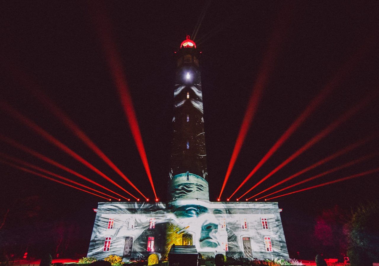 phare-des-baleines-monumental-tour
